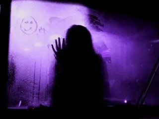 💜 a16988ca silueta, ventana, mano, noche, oscuro, púrpura, niebla whatsapp sticker