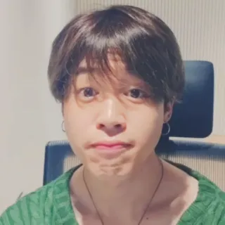 🪐 077e6366 portrait, person, man, selfie, face, close-up telegram sticker