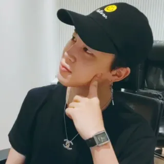 🪐 7f92249f person, man, k-pop, black t-shirt, hat, black hat, jewelry, watch, chain, earring telegram sticker