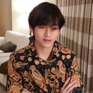 🪐 c06d77d5 V kpop, singer, celebrity, male, portrait, man telegram sticker