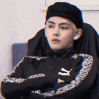 🖇️ 1bf23908 personne, homme, puma, veste, chapeau noir, portrait, asiatique, v, taehyung telegram sticker