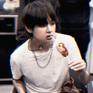 🖇️ bc70ac5a personne, homme, manger, sucette, portrait, décontracté, intérieur telegram sticker