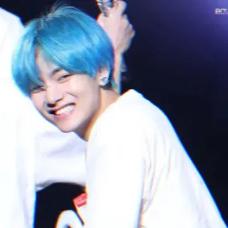 🖇️ c1580966 V BTS, K-pop, chanteur, cheveux bleus, célébrité, musique telegram sticker