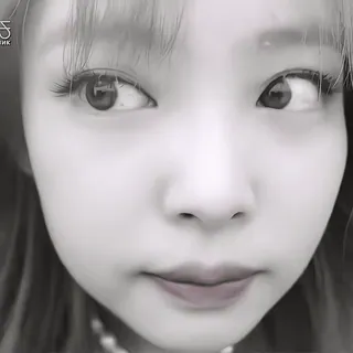 🥠 7b8f87b4 顔, 人, クローズアップ, 目, 女性 telegram sticker