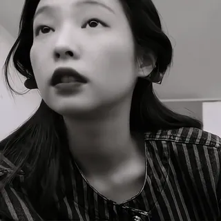 🥠 8edffe3c 女性, ポートレート, 白黒, 人物, 女性 telegram sticker