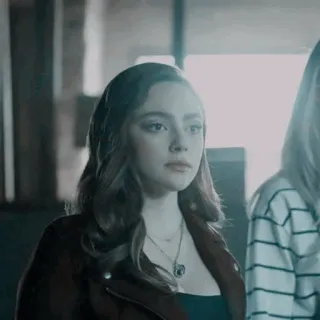 🥚 301ce96e Hope Mikaelson Legacies Legacies, Série ado, Surnaturel, Vampire, Loup-garou, Hybride whatsapp sticker