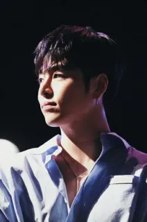 🕊 e99dc724 pria, potret, aktor, penyanyi, penampil, selebriti whatsapp sticker