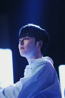 🖇 ffe1acf9 pria, korea, penyanyi, asia, laki-laki, orang whatsapp sticker