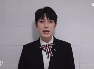 😎 a5ef0cf8 ? telegram sticker