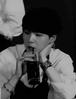 😐 4dd30aa7 คน, ดื่ม, เครื่องดื่ม, ภาพเหมือน, ขาวดำ, เครื่องดื่ม, ผู้ชาย telegram sticker