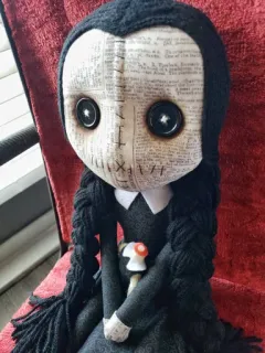 🤫 eae05d5c Wednesday Addams The Addams Family puppe, mittwoch, addams, gruselig, horror whatsapp sticker