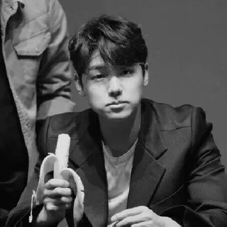 ☁️ d8a93f03 mann, banane, porträt, schwarz weiß whatsapp sticker