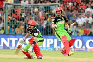 😘 ed9b62ca Cricket, Sports, Équipe, Batteurs, Compétition, Royal Challengers Bangalore, Virat Kohli, AB de Villiers telegram sticker