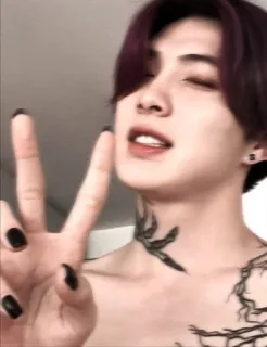 ❤️ 226382cf pessoa, tatuagem, homem, sinal de V whatsapp sticker