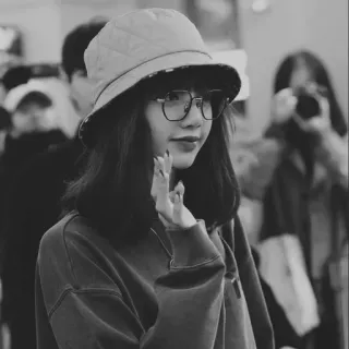 🤍 772331be Lisa 리사, blackpink, kpop, 가수, 아이돌, 연예인, 패션, 스타일 whatsapp sticker