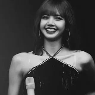 🤍 b5cd32ce Lisa 여자, 블랙핑크, 가수, 미소, K팝, 음악, 공연자 whatsapp sticker