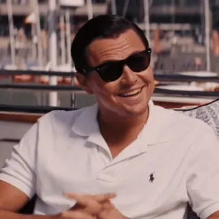 😆 d0d2ccae Leonardo DiCaprio ator, celebridade, óculos de sol, sorrindo, polo telegram sticker