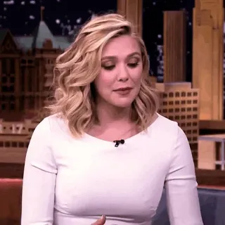 🍓 10ea8a97 Elizabeth Olsen 名人, 女演员, 肖像, 金发 whatsapp sticker