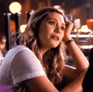 🥀 2c4bbefb 女人, 坐着, 酒吧, 沉思, 肖像 whatsapp sticker