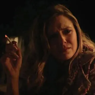 🍓 330f999f 女人, 吸烟, 香烟, 肖像, 女性 whatsapp sticker