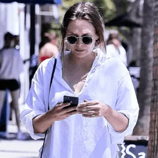 🥂 d33fc498 女人, 手机, 太阳镜, 街道, 休闲, 白衬衫, 向下看 whatsapp sticker