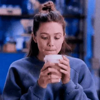 🍓 e2fe3592 女人, 咖啡, 饮料, 休闲, 肖像, 室内 whatsapp sticker