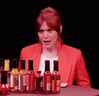 🔥 68b9066f saus pedas, wanita, makanan, pedas, memasak telegram sticker