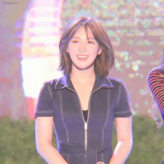 🏹 38223b31 donna, ritratto, sorriso, capelli corti, persona telegram sticker