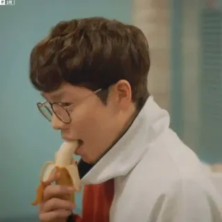 🍌 a683dbc3 mann, banane, essen, brille, snack, frucht, essen whatsapp sticker