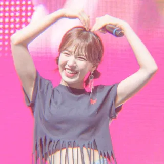 🕊 fdcc1dc3 женщина, улыбка, kpop, микрофон, исполнитель, музыка, айдол, счастливый telegram sticker