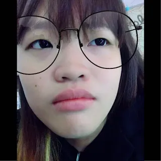 😒 0ec8beef Selfie, Phụ nữ, Chân dung, Kính, Khuôn mặt telegram sticker