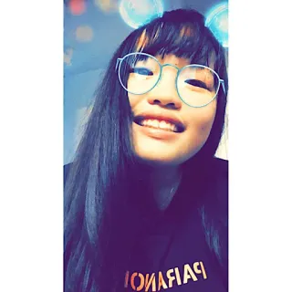 😁 2bbe8224 PARADISE phụ nữ, kính, selfie, thanh niên, cô gái, hạnh phúc telegram sticker