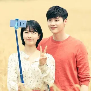 📸 92d081ce 셀카, 커플, 여자, 남자, 야외, 밀밭, 사진 찍기 telegram sticker