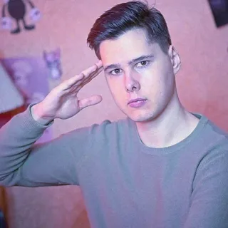 😔 de83121f ผู้ชาย, คำนับ, คน, ภาพเหมือน, ในร่ม telegram sticker