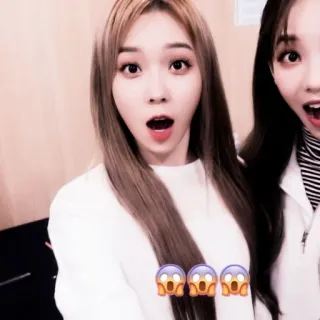 🧋 5fdf8150 woman, shock, surprise, facial expression, portrait whatsapp sticker