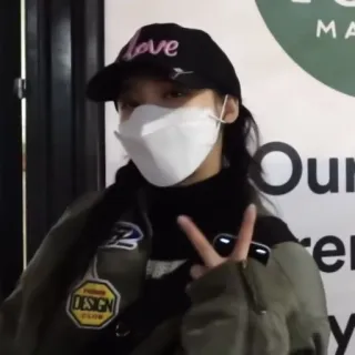 🧵 887c66d5 love женщина, человек, знак мира, кепка, маска whatsapp sticker