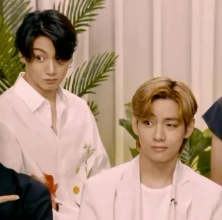 👀 4b6e248d Jungkook and V kpop, BTS, V, Jungkook, K-pop, Coreia do Sul, grupo musical telegram sticker