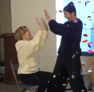 🤝 c4fcb017 celebração, toca aqui, amizade, feliz, pessoas telegram sticker