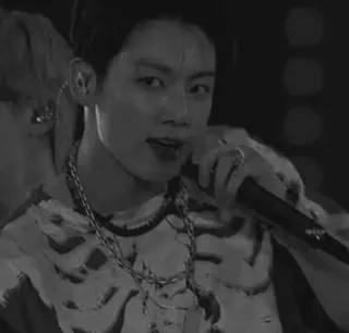 🎸 d0888aed Jungkook Jungkook, BTS, K-pop, cantante, microfono telegram sticker