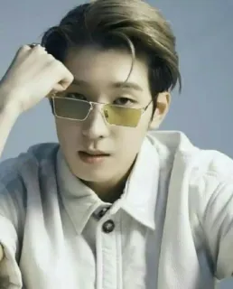 🖤 77ad7f65 mężczyzna, okulary przeciwsłoneczne, portret, osoba, moda, męski telegram sticker