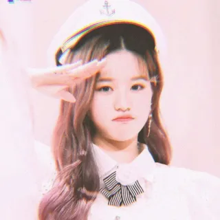 🍼 38abd6ae ผู้หญิง, เด็กผู้หญิง, ภาพเหมือน, คน, หมวก, คำนับ telegram sticker