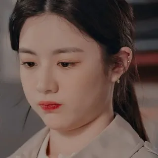 👽 7bf25b96 chân dung, phụ nữ, cô gái, khuôn mặt, cận cảnh, xinh đẹp, nghiêm túc telegram sticker