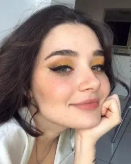 🤍 4fa6be85 woman, portrait, face, beauty, makeup, brunette whatsapp sticker