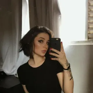 🤍 9a9d4550 selfie, woman, portrait, girl, brunette, young, attractive whatsapp sticker