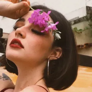 🤍 e8fafa75 woman, flower, portrait, beauty, person, makeup whatsapp sticker