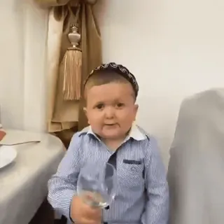 🍷 017853bf orang, anak, gelas, meja, dalam ruangan whatsapp sticker