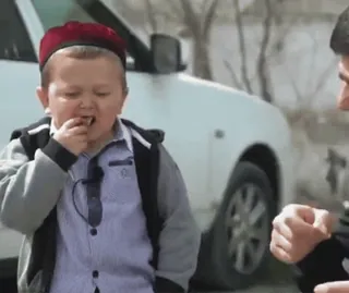 😍 6019e186 Hasbulla Hasbulla, makan, orang, pria whatsapp sticker