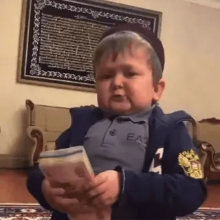 🤑 a9d7b077 Hasbulla Magomedov Hasbulla, uang, selebriti, bendera Rusia whatsapp sticker