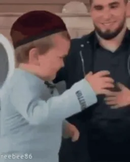 😍 dbd58fb8 Hasbulla Hasbulla, menyinggung, kekerasan, anak, perkelahian, bahaya, agresi whatsapp sticker