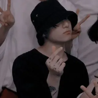 💞 873777f9 persona, dedo corazón, tatuaje, sombrero pescador whatsapp sticker